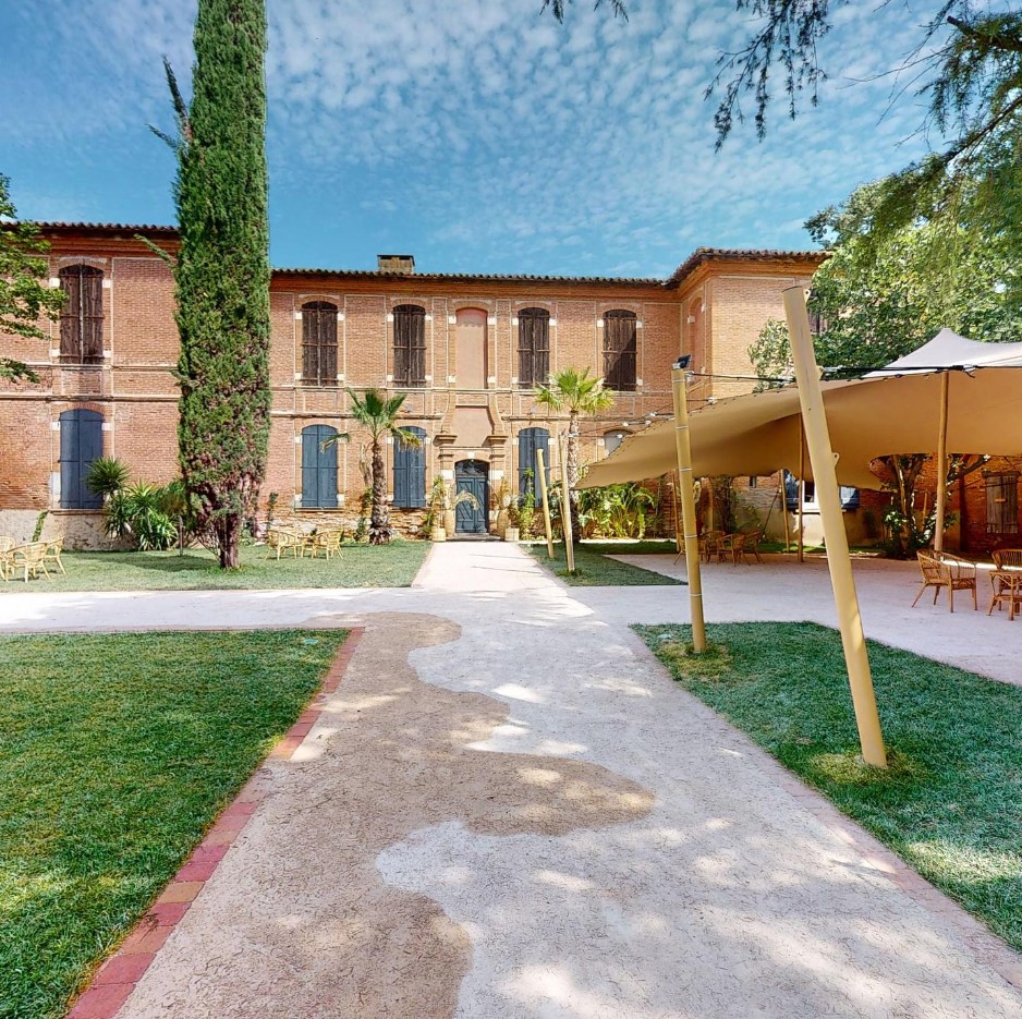 Château Latournelle - Cour